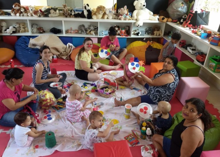 Instituto Ingo Hoffmann promove dia de contação de histórias às crianças com câncer