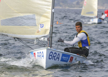 Velejador olímpico Jorge Zarif volta às competições em setembro