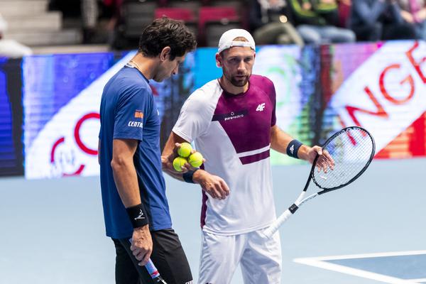 Melo e Kubot estreiam com vitória e estão nas quartas de final em Colônia