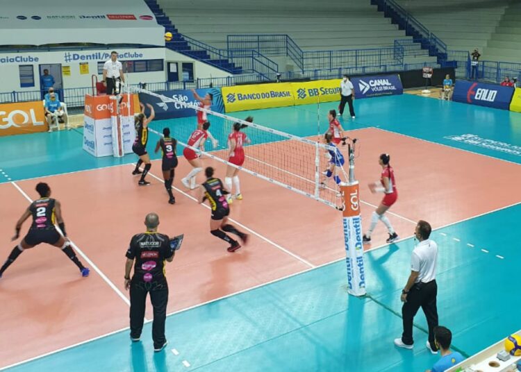 Osasco vence Praia no melhor jogo da Superliga 20/21 e derruba último invicto