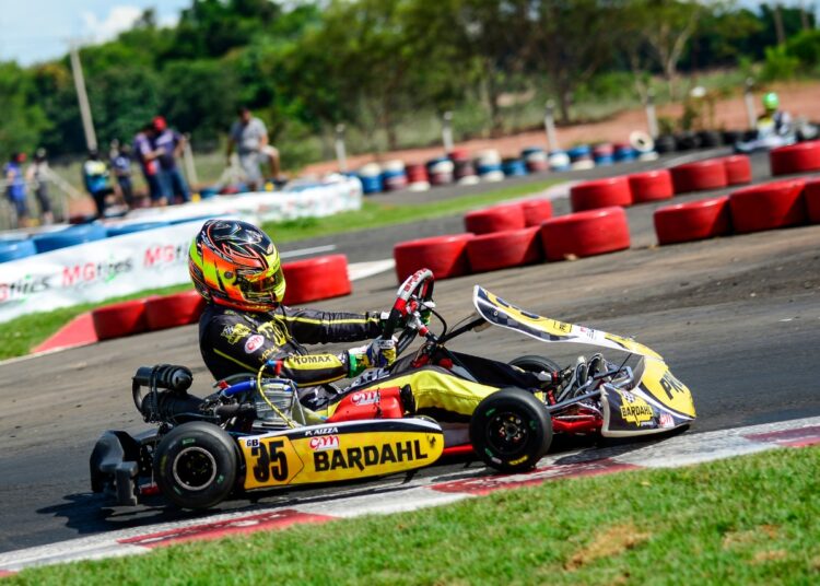 Pedro Aizza faz balanço do seu ano de estreia na categoria Graduados do Kart