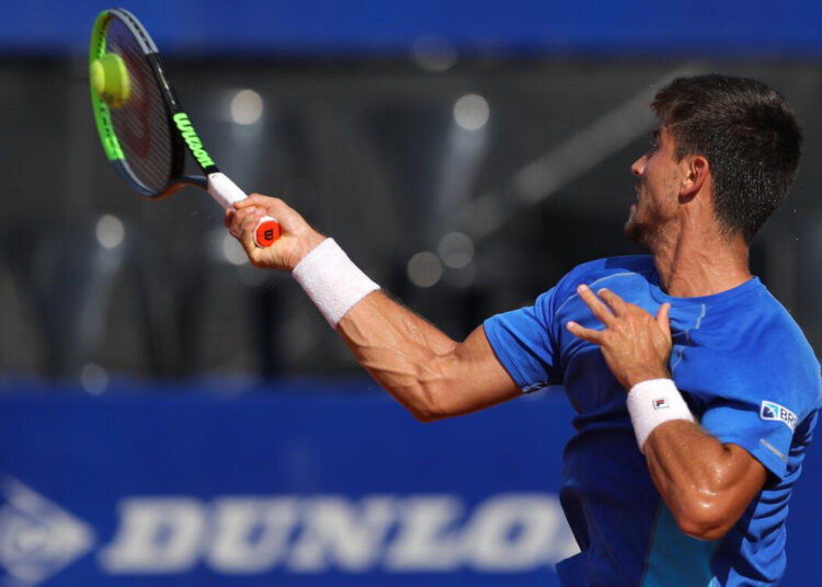 Com fácil vitória, João Menezes avança no quali do ATP 250 de Santiago