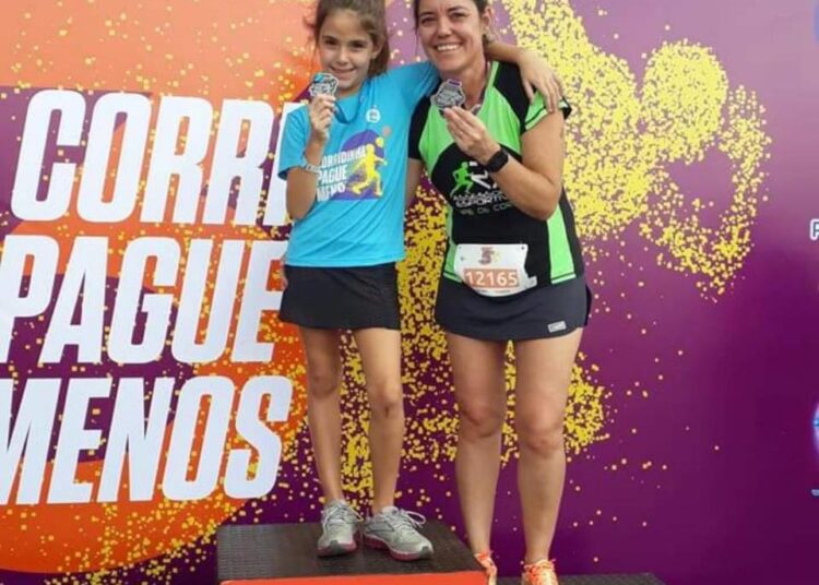 Aluna da Escolinha de Triathlon tem a mãe como parceira de treinos
