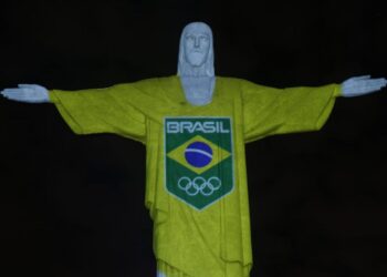 COB ilumina Cristo Redentor para marcar 100 dias para Tóquio 2020