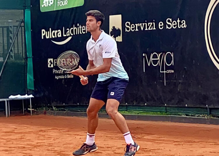 João Menezes vence principal favorito e avança para as oitavas em Biella, na Itália