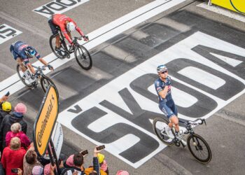 Belga vence a terceira etapa do Tour de France