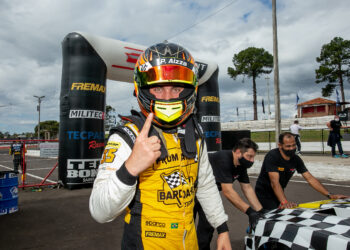 Pedro Aizza, piloto mais jovem do grid, é campeão da Special Edition da GT Sprint Race