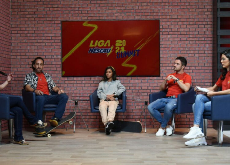 Rayssa Leal e Falcão se encontram em São Paulo e destacam importância da família na formação do atleta