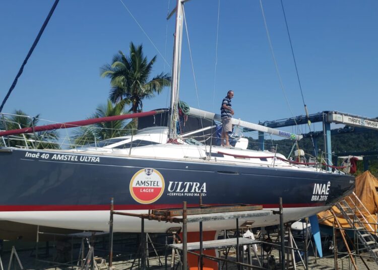 Barco Inaê Amstel Ultra se reforça para disputas da vela oceânica em 2022