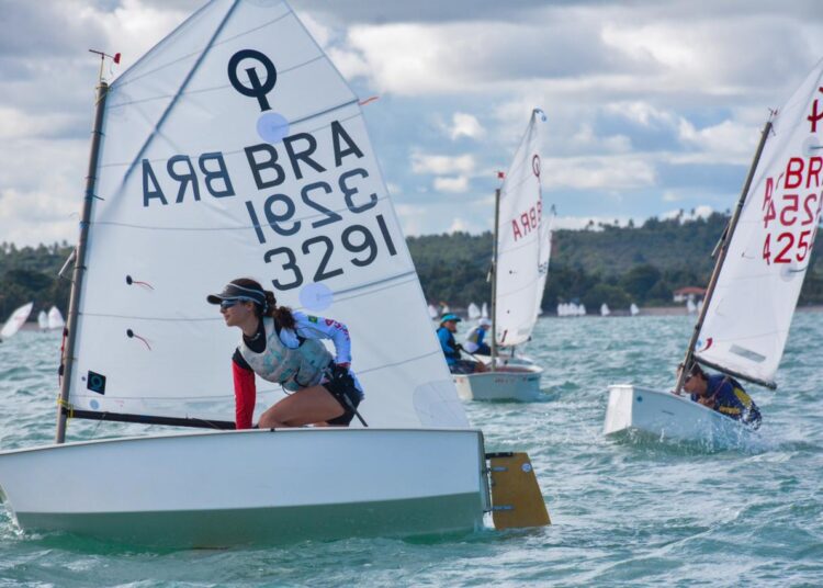 Campeonatos para nova geração da vela marcam início de 2022 em Pernambuco