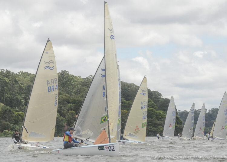 Brasileiro de Finn 2022 terá mais de 30 velejadores em São Paulo (SP)