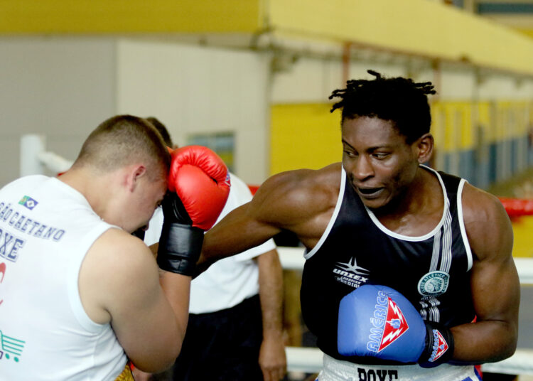 Nigeriano se destaca na segunda edição do Boxe na Veia 2022