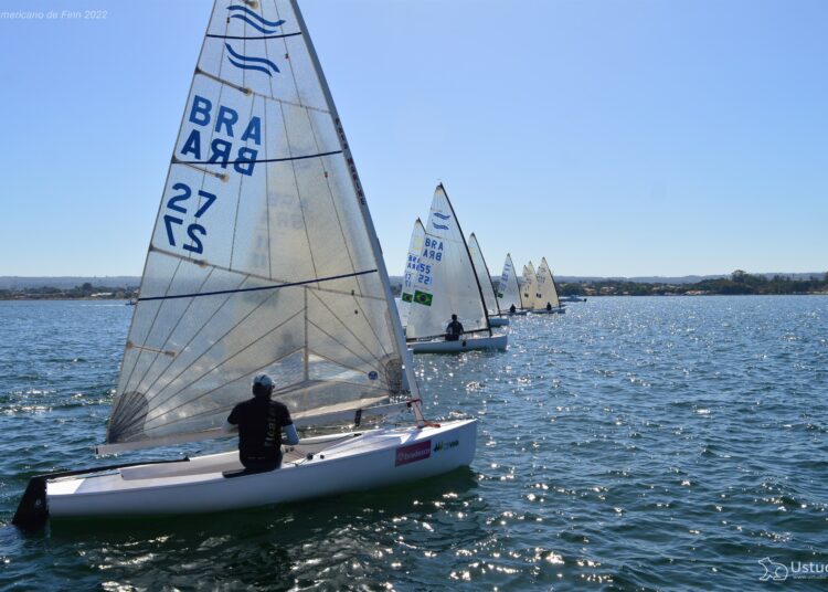 Sul-Americano de Finn 2022 define campeão em Brasília neste domingo (19)