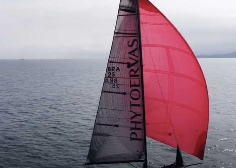 Vídeo: Voando de drone com o Phytoervas 4Z