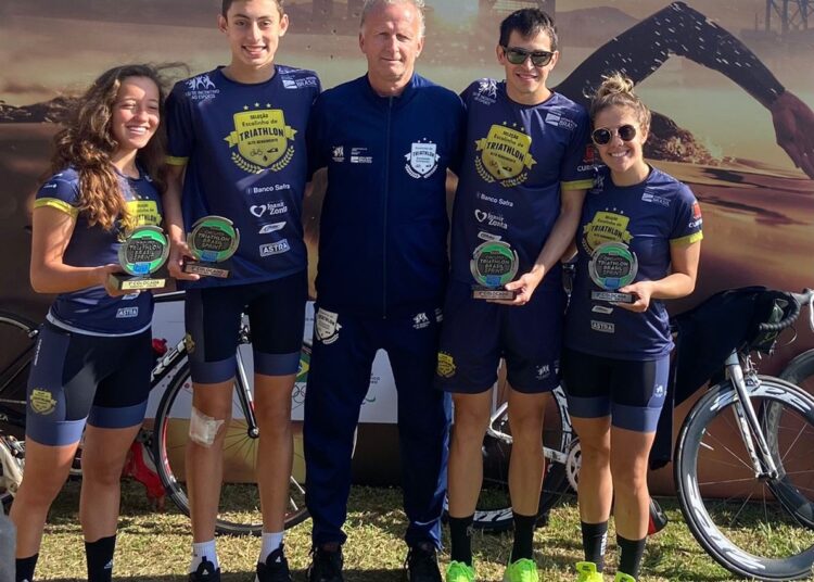 Seleção de talentos paranaenses conquista quatro pódios no Circuito Triathlon Brasil Sprint