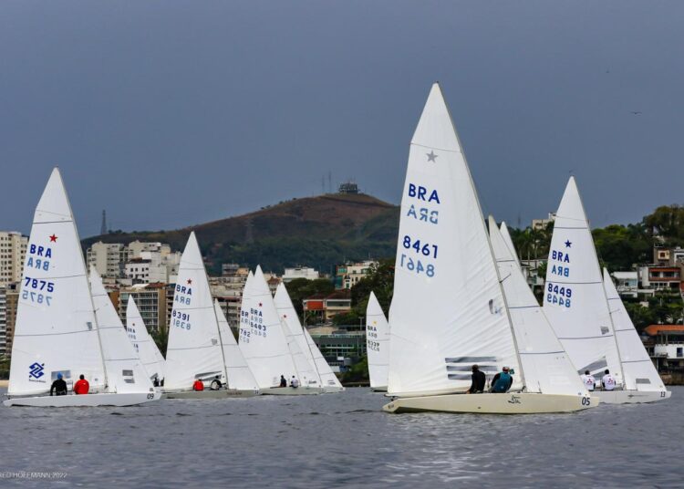 Brasileiro de Star abre com uma regata vencida por André Diomelli e Marco Lagoa