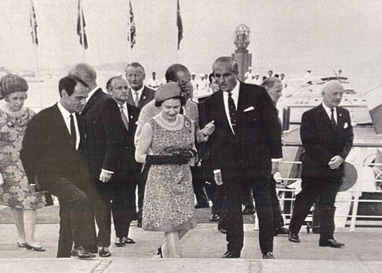 Rainha Elizabeth II visitou ICRJ em 1968