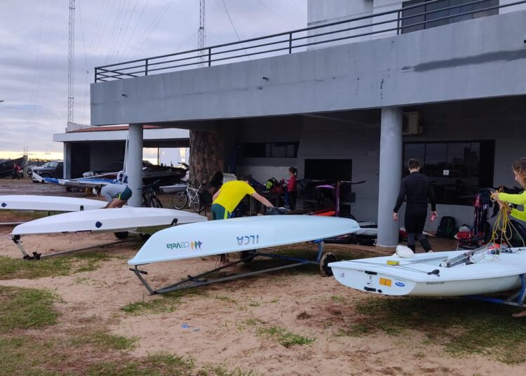 Vela do Brasil começa disputa dos Jogos Sul-Americanos 2022