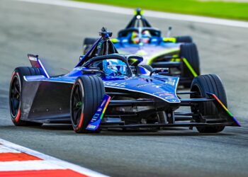 Max Guenther e Maserati lideram o primeiro dia de treinos em Valência