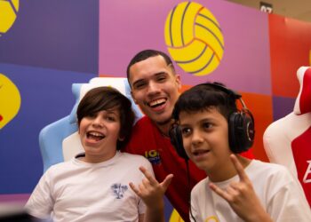 Liga Esportiva NESCAU 2022 conectou a prática de esportes físicos e virtuais com a participação do Igor Nescau