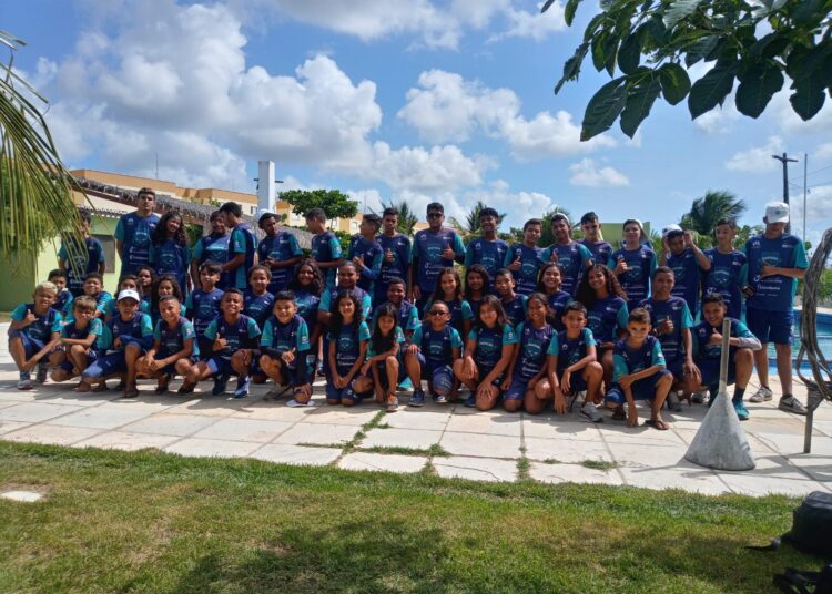 Cross triathlon e festa em clube encerram temporada de projeto social em Cascavel