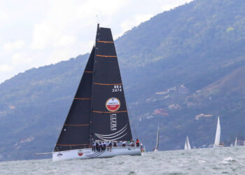 Inaê Amstel Ultra tem ano de aprendizado e crescimento com novo barco Soto 40