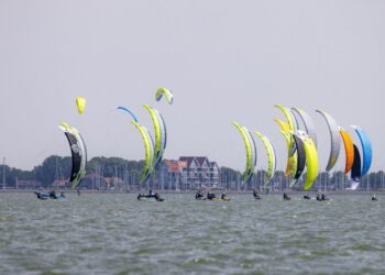 Brasil estreia bem em evento de vela na Holanda