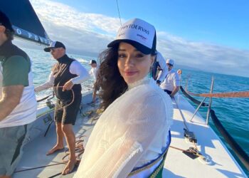 Miss Ilhabela veleja com o Phytoervas na Semana de Vela 2023