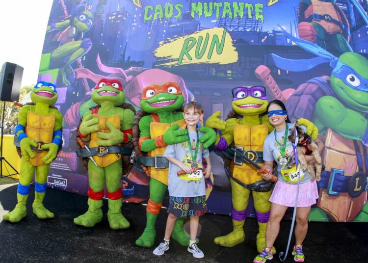 As Tartarugas Ninja Run faz a alegria de crianças e adultos em manhã de muito calor na capital paulista