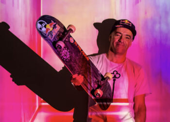 Sandro Dias faz apresentação de Skate em São Paulo (SP) em lançamento da Infinix