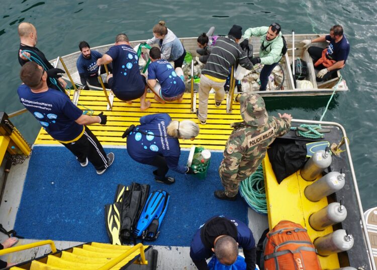 ACATMAR promove projeto de limpeza dos mares