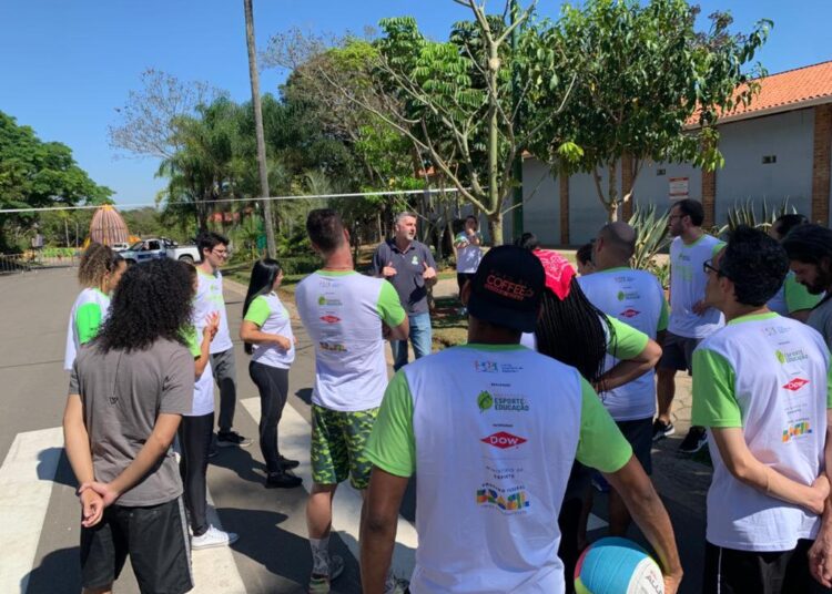 Projeto Formações IEE tem ações em sete estados no mês de outubro e beneficia 46 mil alunos