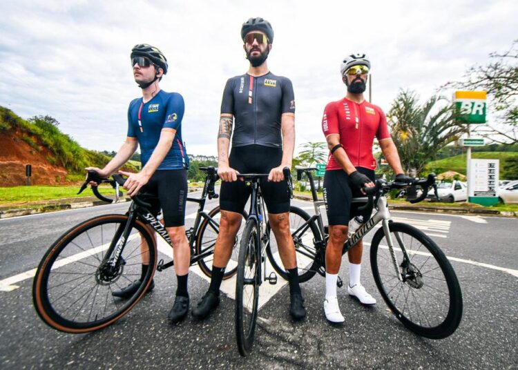 Novos uniformes do L'Étape Cunha (Foto: L'Étape Brasil)