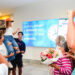 Bicampeã mundial de bodyboarding Luna Hardman é recebida com festa no aeroporto de Vitória (ES)