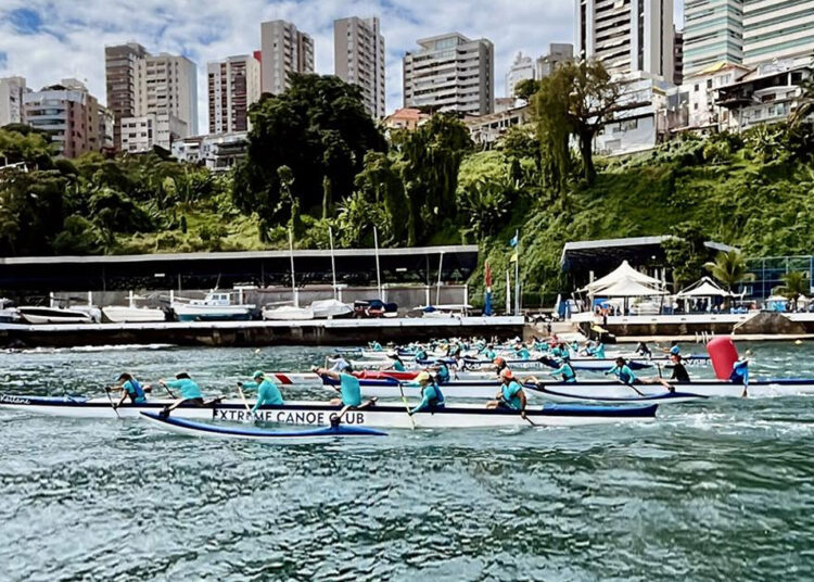 Atletas do YCB fazem homanagem a Gerson Pereira e inédita taça de canoagem e SUP