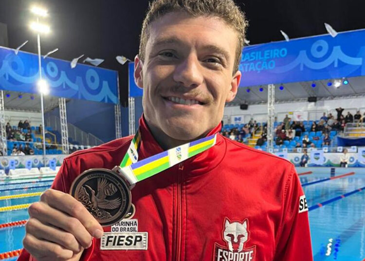 Matheus Gonche sobe ao pódio no Troféu José Finkel 2024