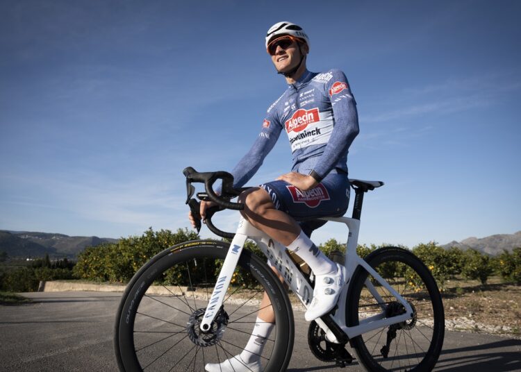 Pirelli anuncia parceria com equipe Alpecin-Deceuninck, integrante do World Tour