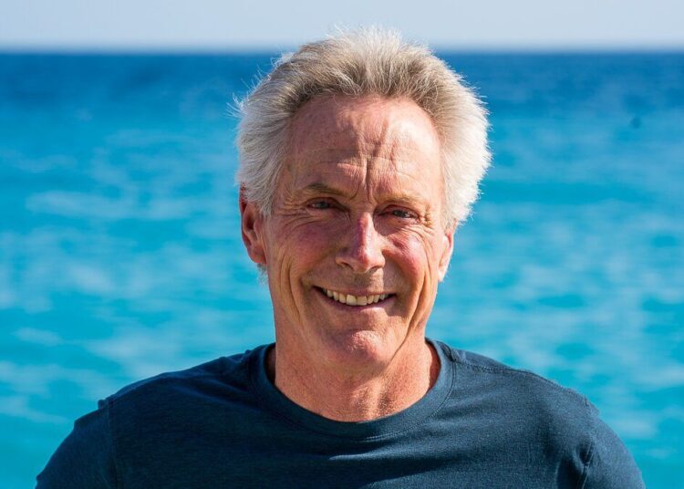 Aula aberta com Mark Allen, hexacampeão do Ironman, abre programa educacional com lendas do esporte