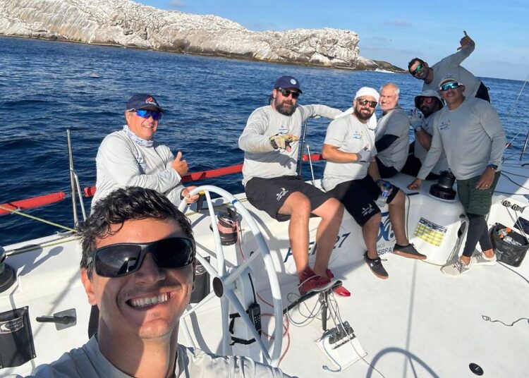 Veleiro Inaê/Transbrasa vence a Volta da Laje de Santos